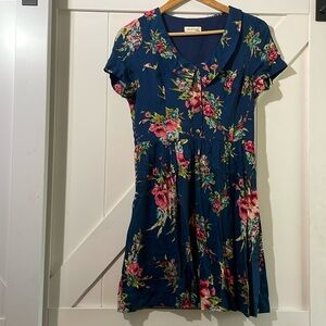 Monteau Los Angeles vintage inspired collared mini dress